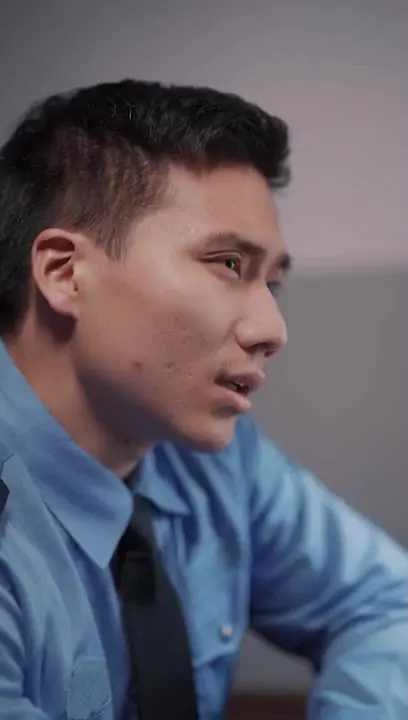 《贬值十万》深度解析：当价值被金钱衡量，我们如何找回真正的自我？